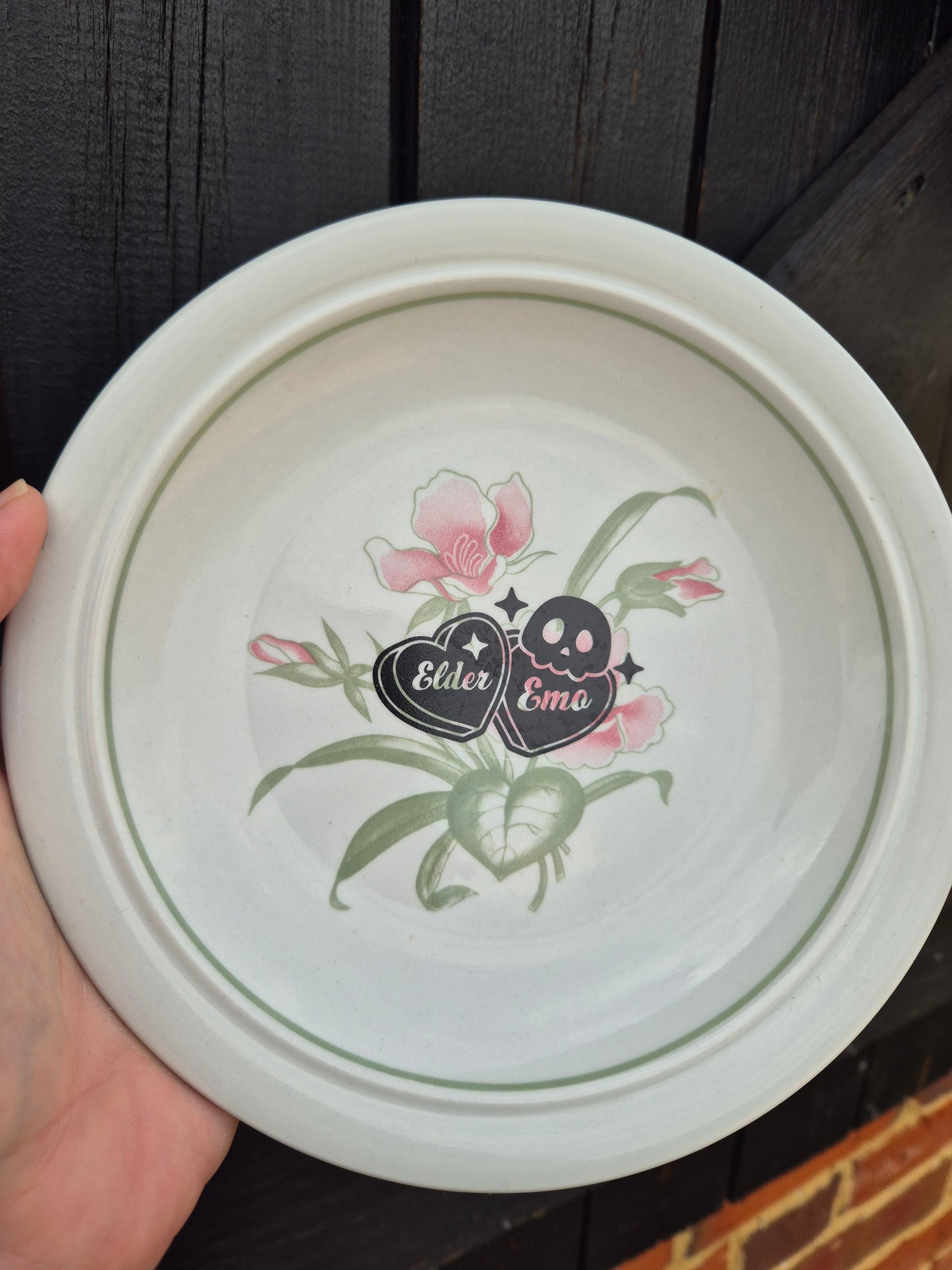 Elder emo floral plate