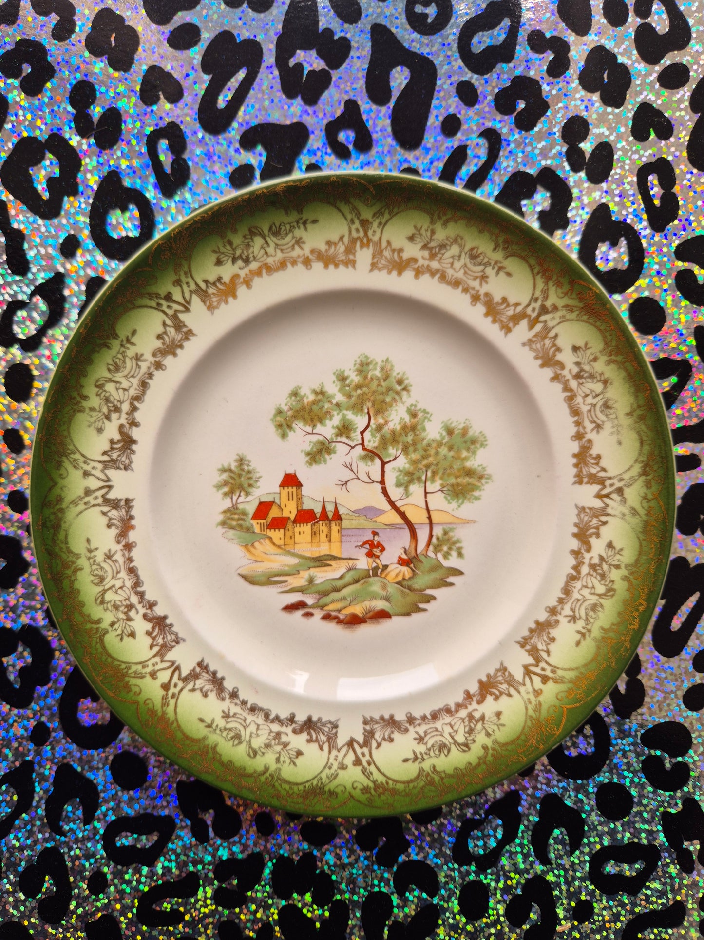 Green country scene plate