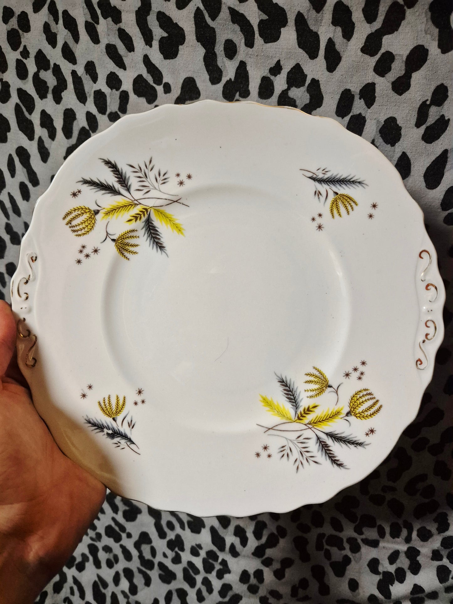 Sandwich/cake plate with yellow florals