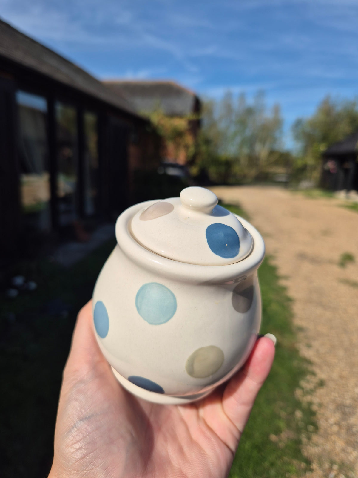 Small customizable jar / urn