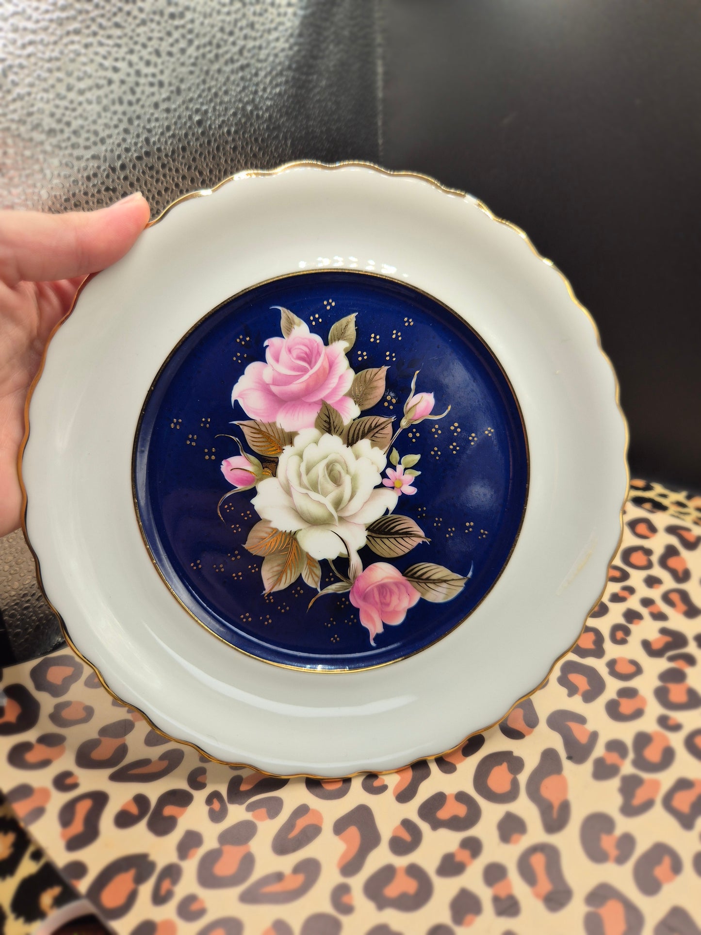 Roses plate