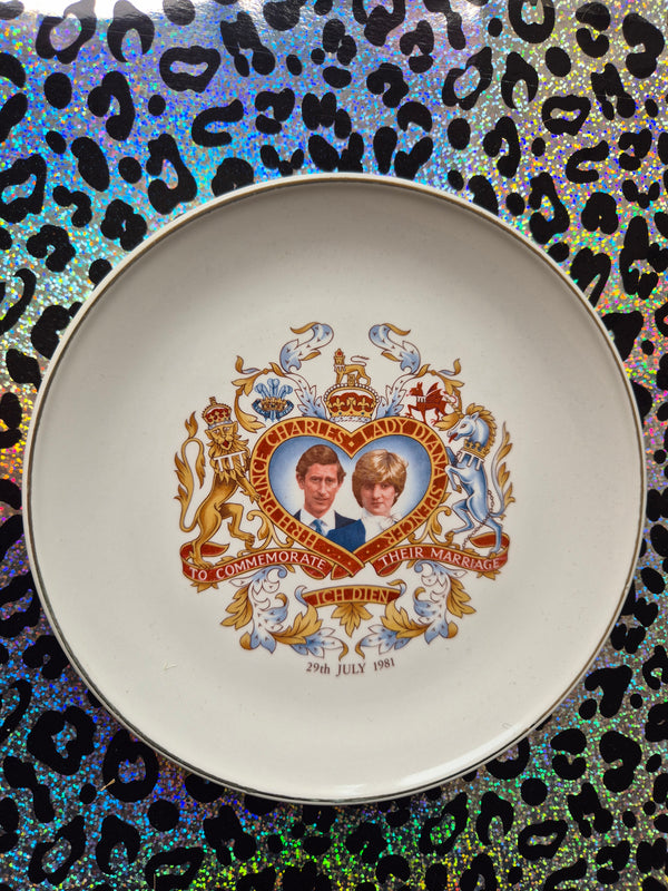 Charles and Di medium plate