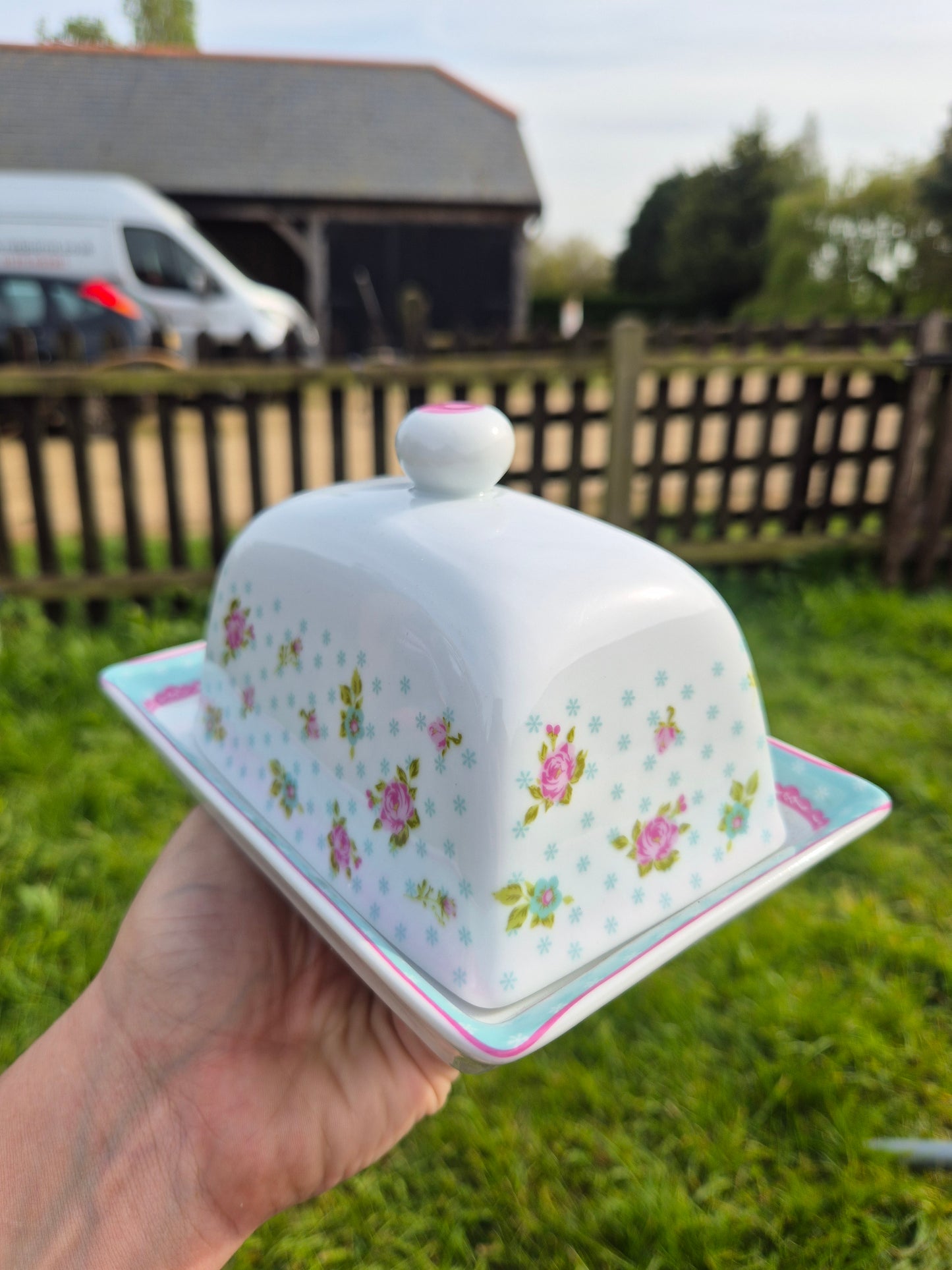 Floral butter dish