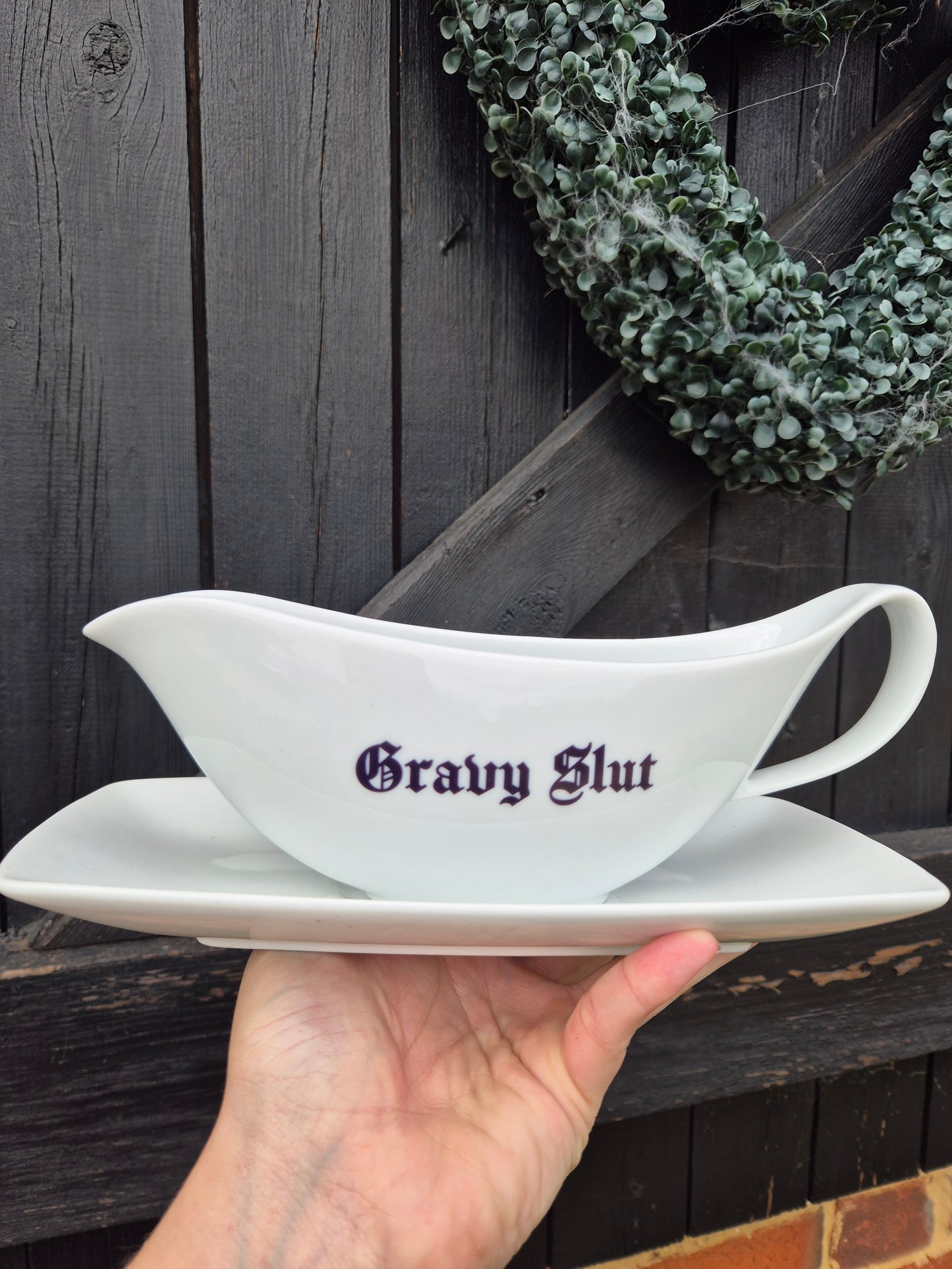 Gravy slut gravy boat with plate
