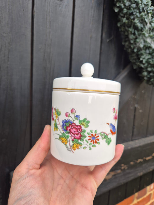 Medium canister urn