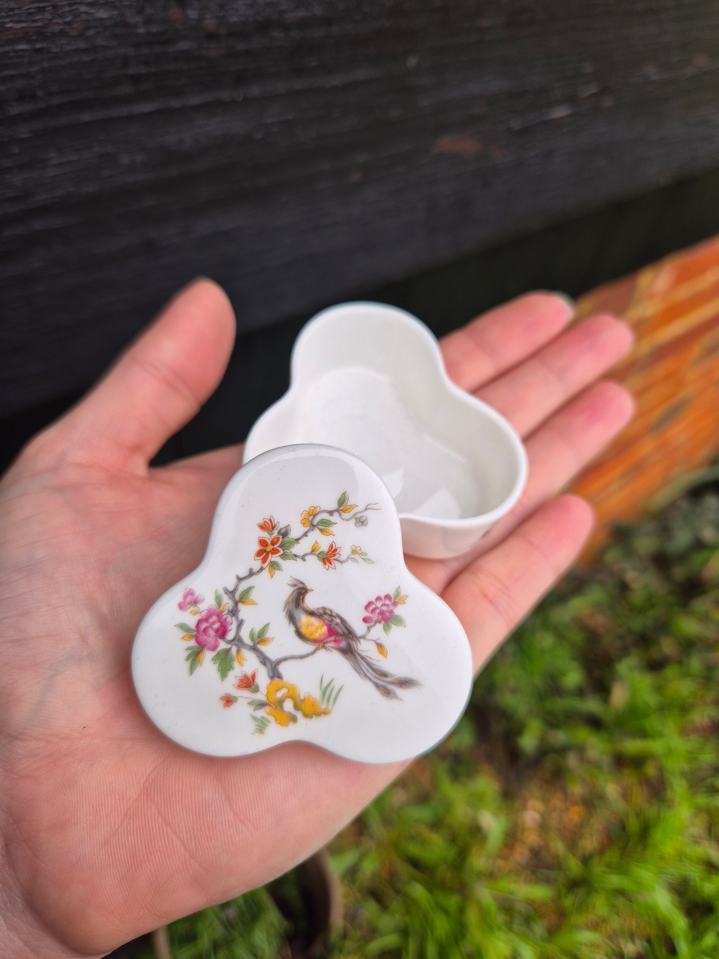 Small bird trinket pot