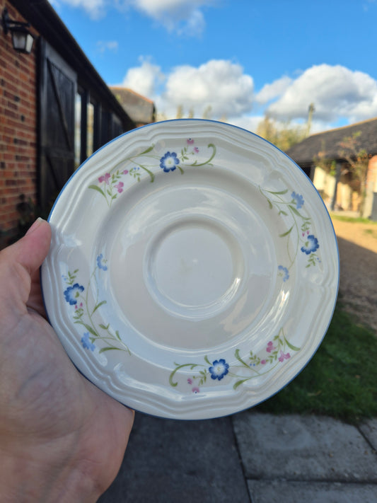 Floral saucer