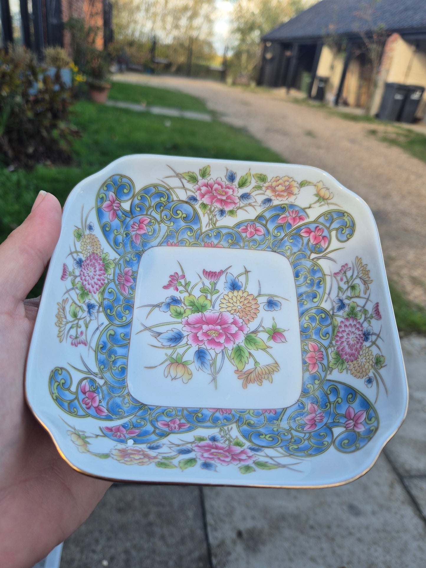 Ornate floral bowl/dish
