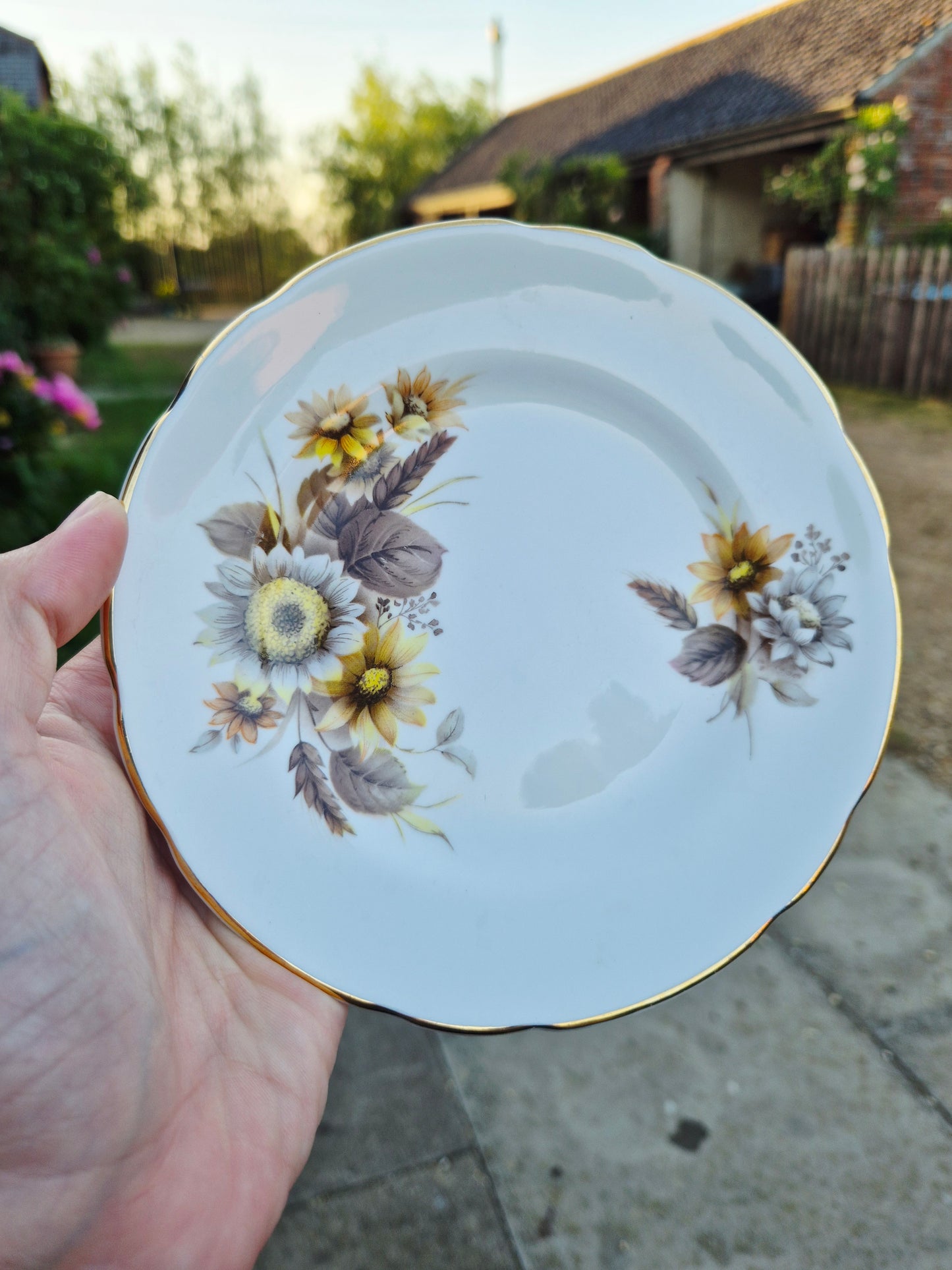 Floral side plate
