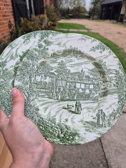 Blank green and white patterned plate
