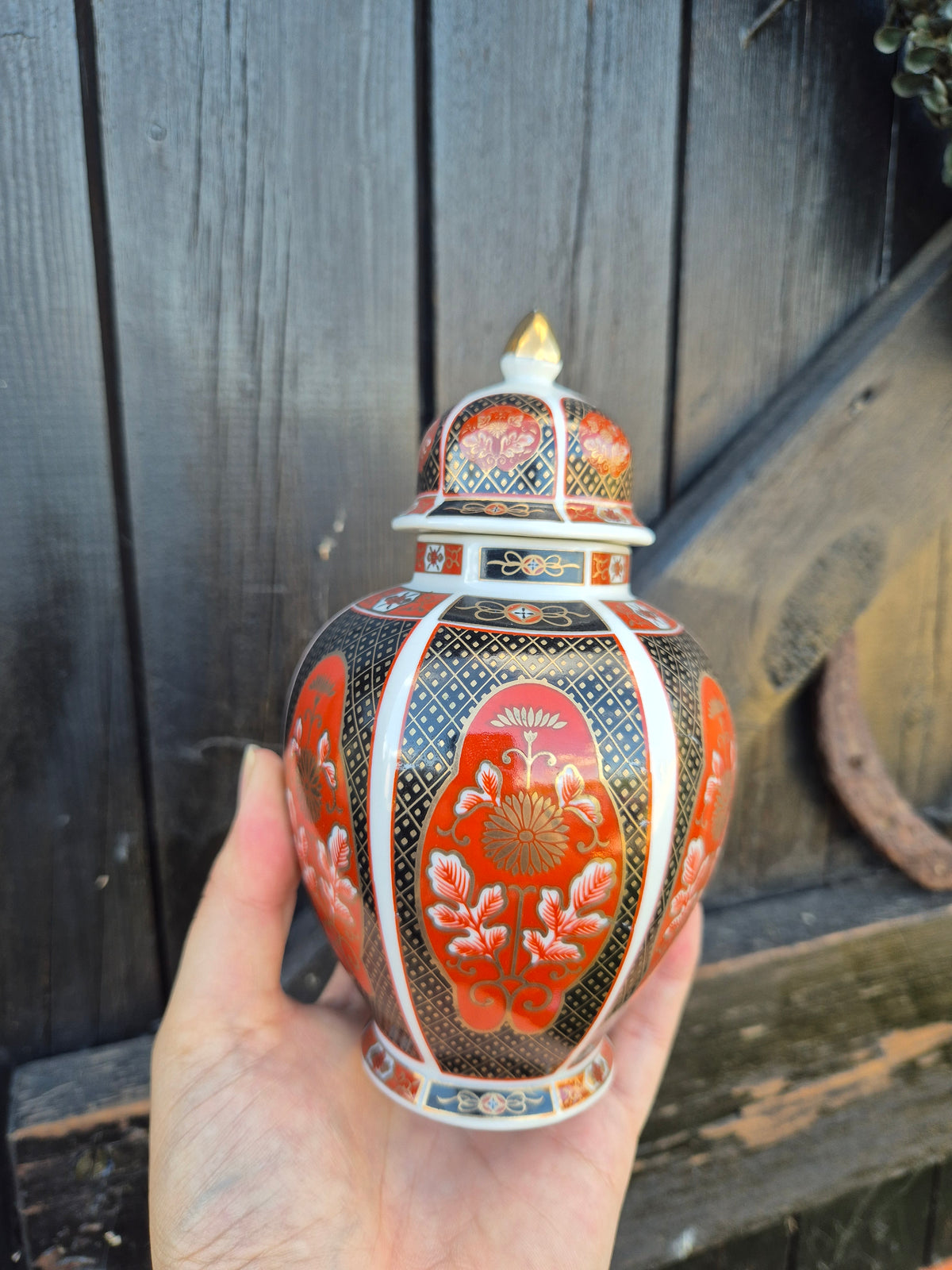 Red and black vintage urn custom