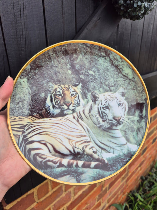 Tiger pair plate