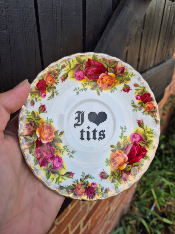 I love tits saucer