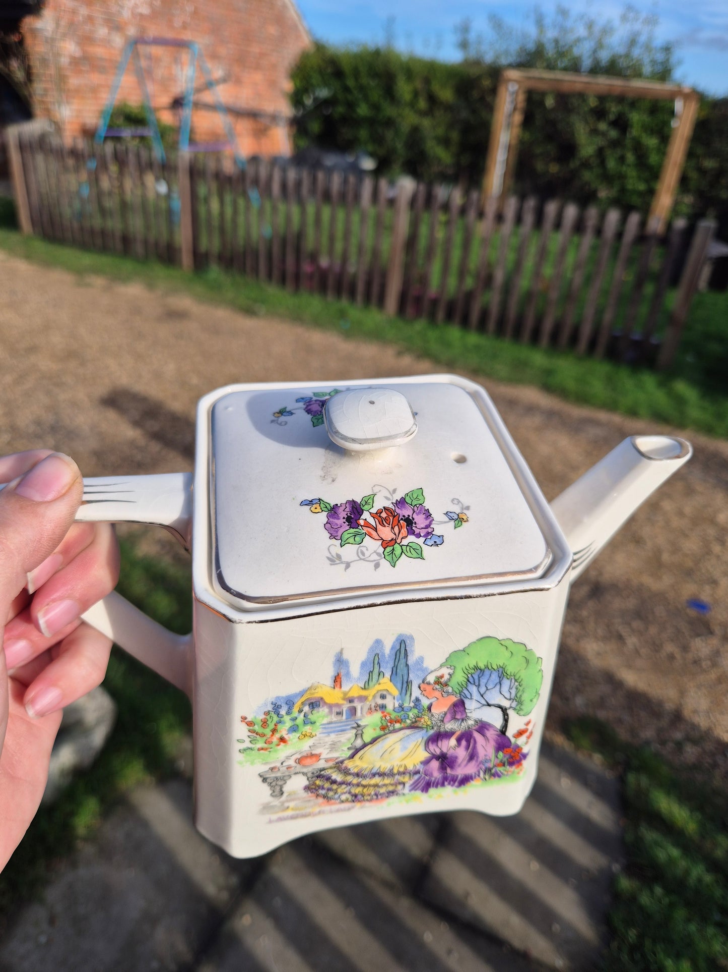 Decorative teapot