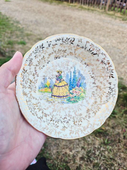 Small trinket dish lady with flowers