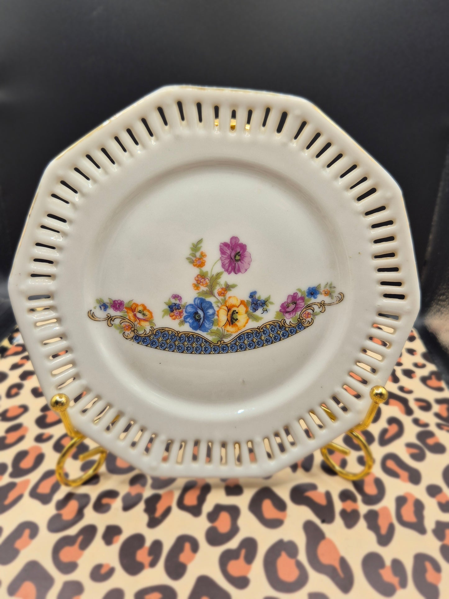 Floral small plate