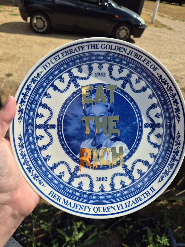 Eat the rich Queen plate