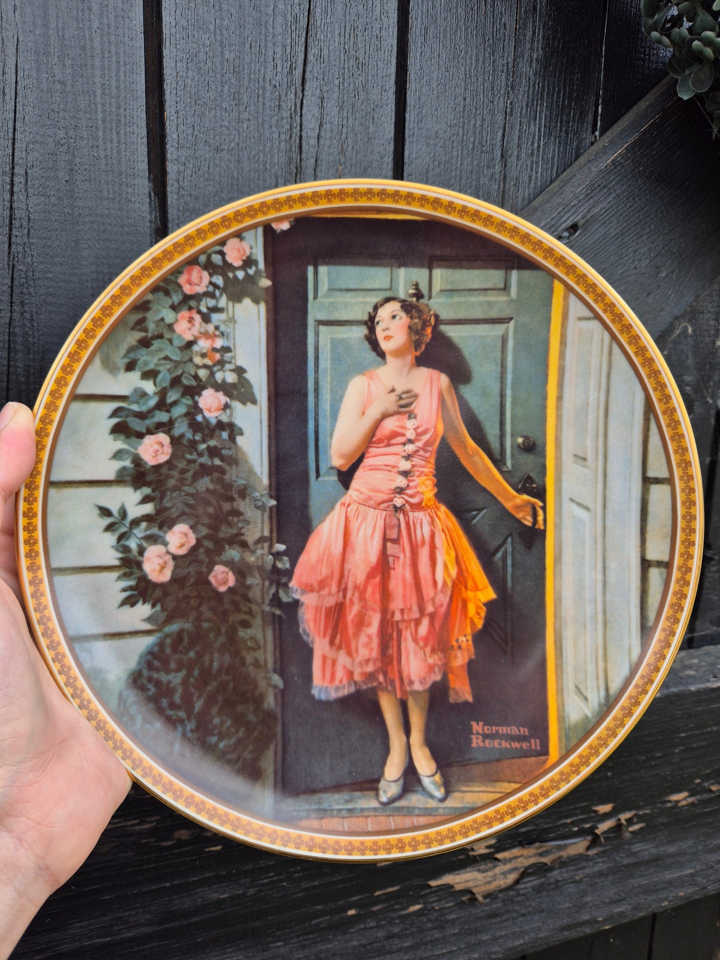 Lady with flowers plate